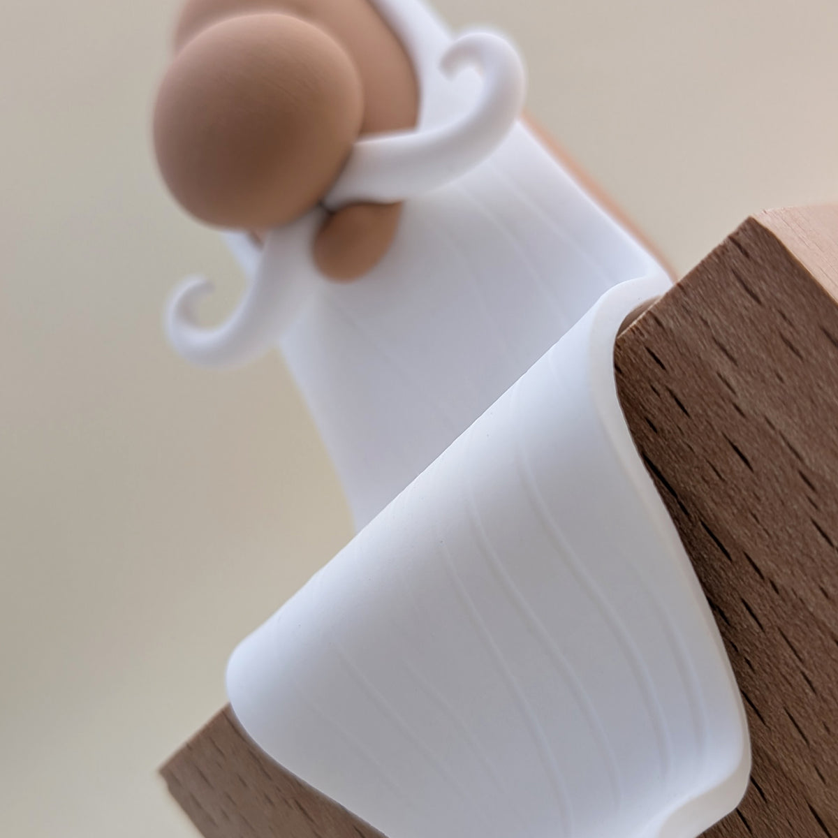 Tibor – Personnage décoratif